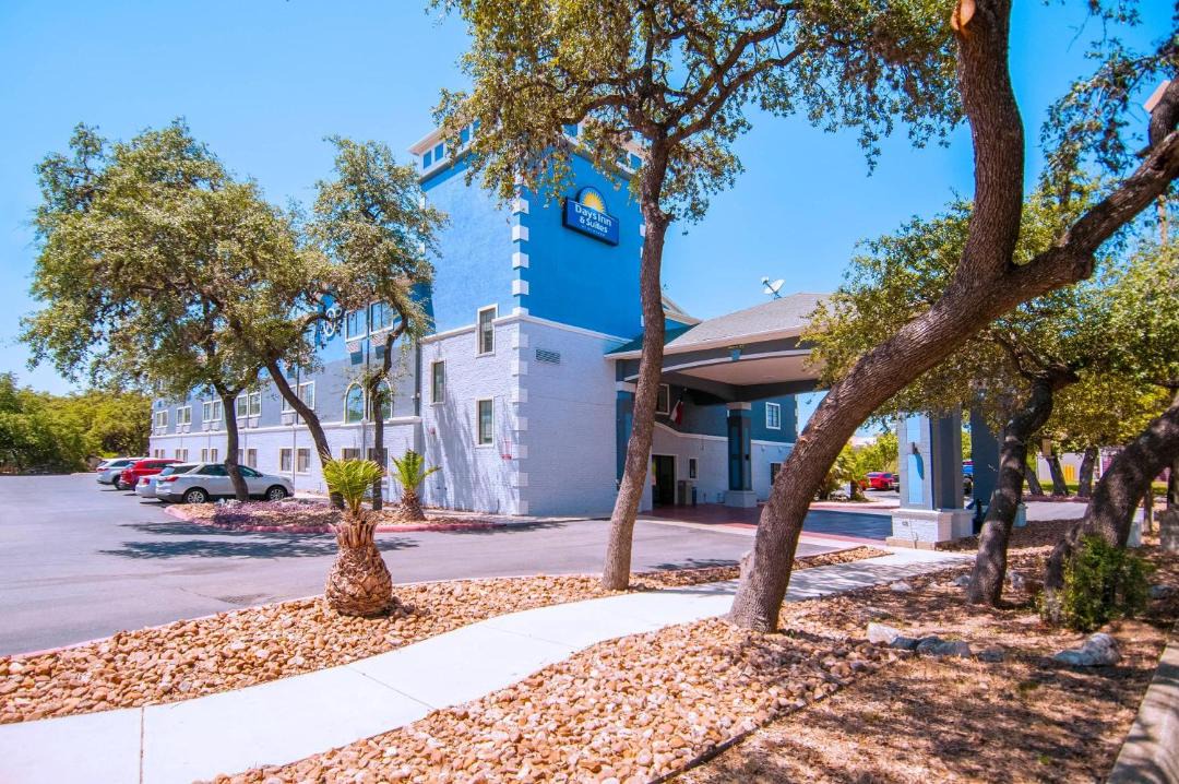 Photo of Others in Hollywood Park