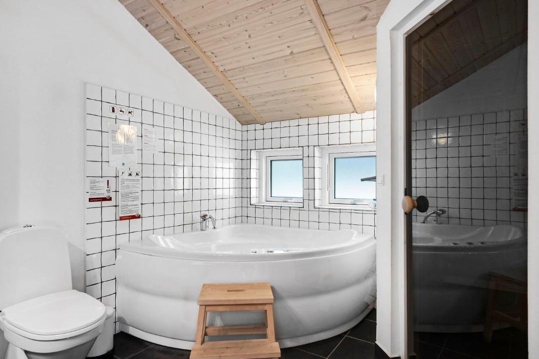 Photo of Bathroom in Haarby