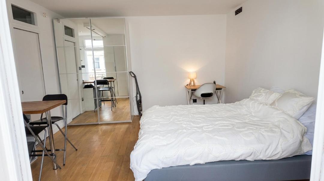 Photo of Bedroom in Clichy