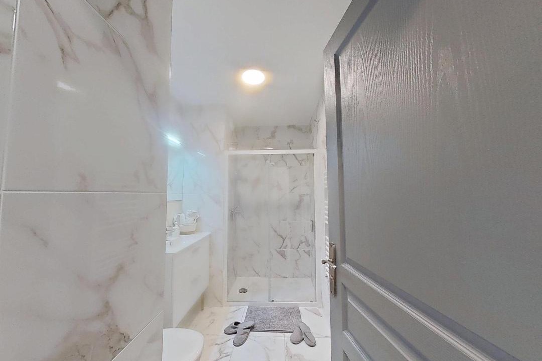 Photo of Bathroom in Noisy-le-Grand