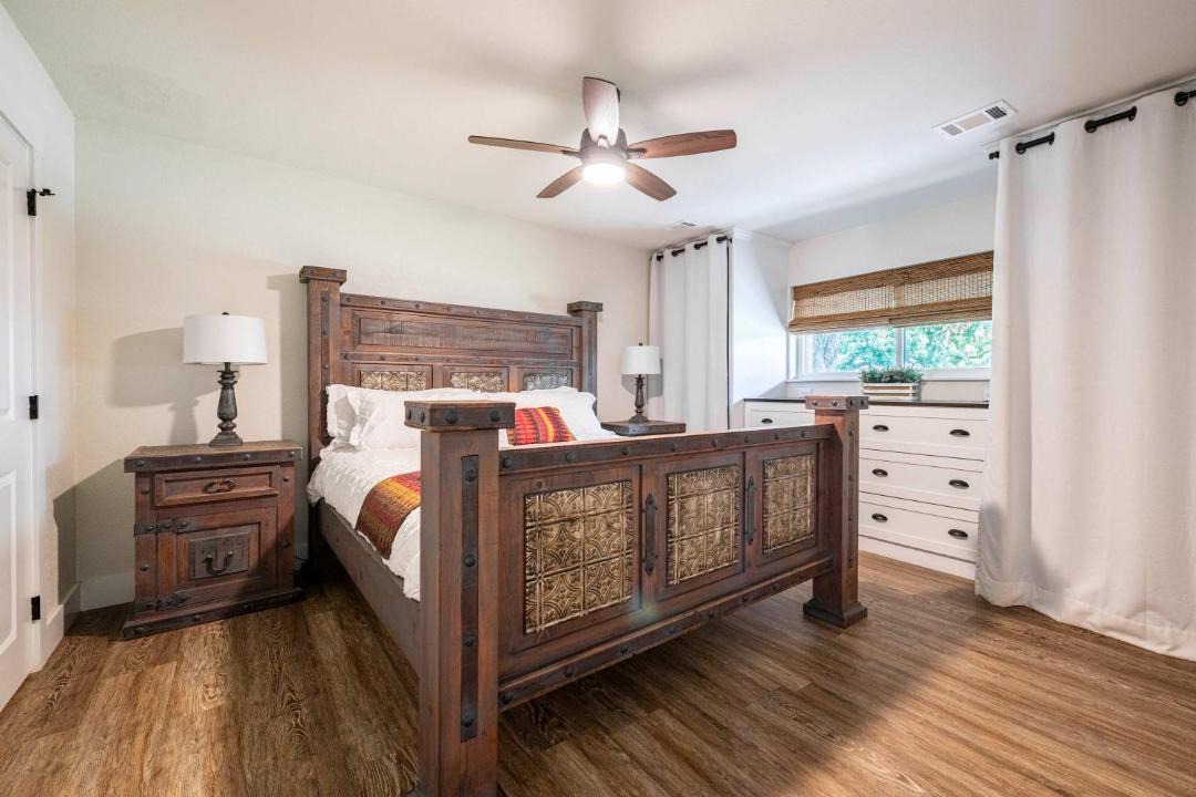Photo of Bedroom in Pottsboro