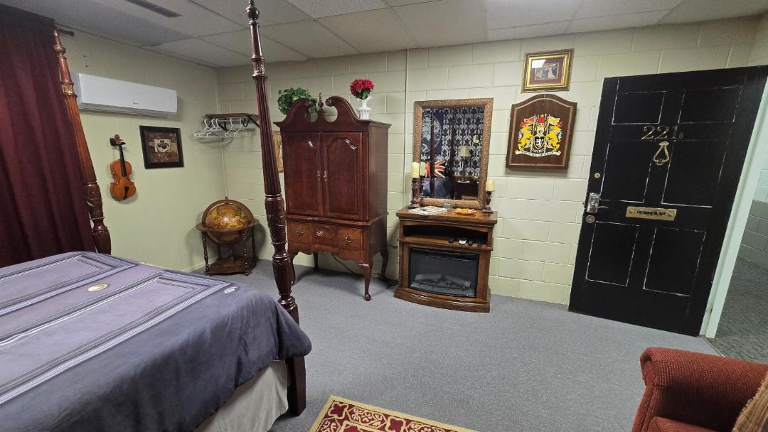 Photo of Bedroom in Groveland