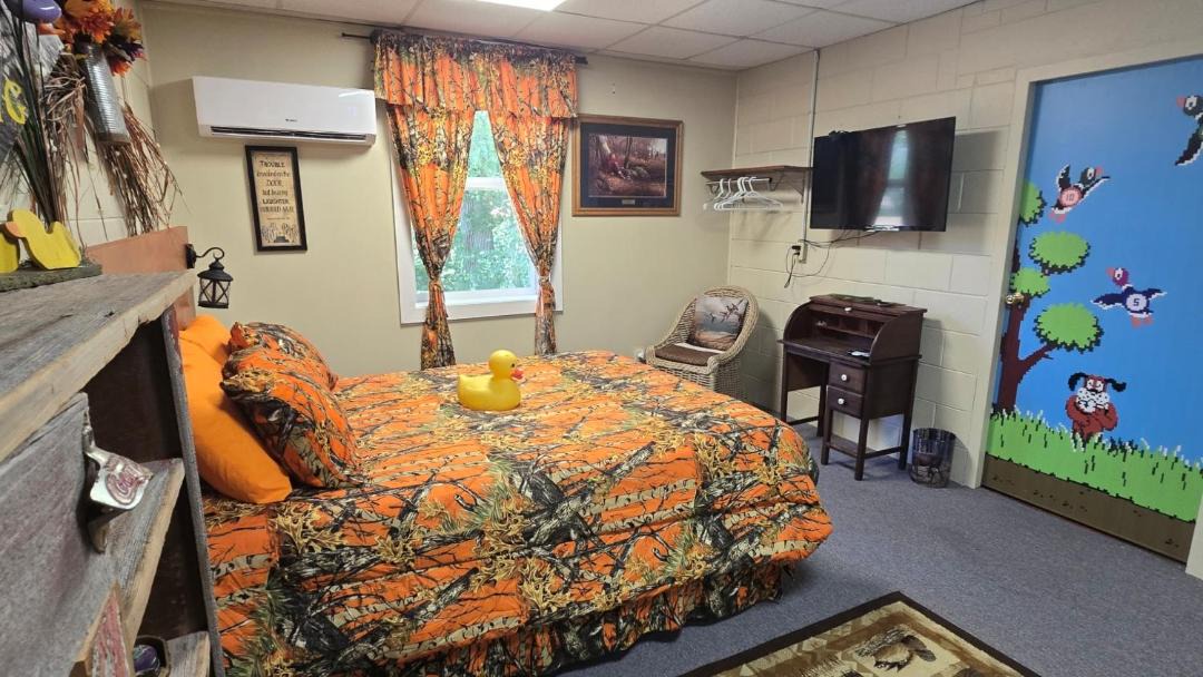 Photo of Bedroom in Groveland