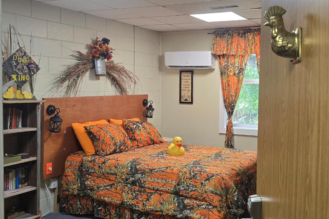 Photo of Bedroom in Groveland