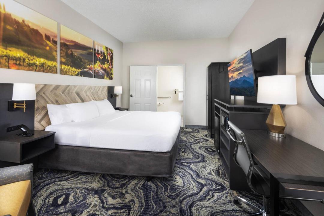 Photo of Bedroom in Asheville