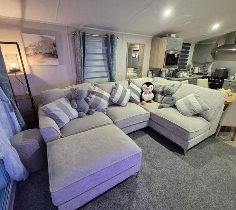 Photo of Others in Cayton Bay