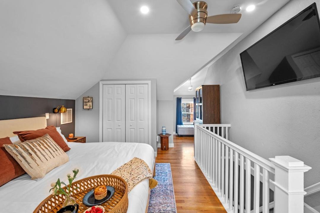 Photo of Bedroom in Salem