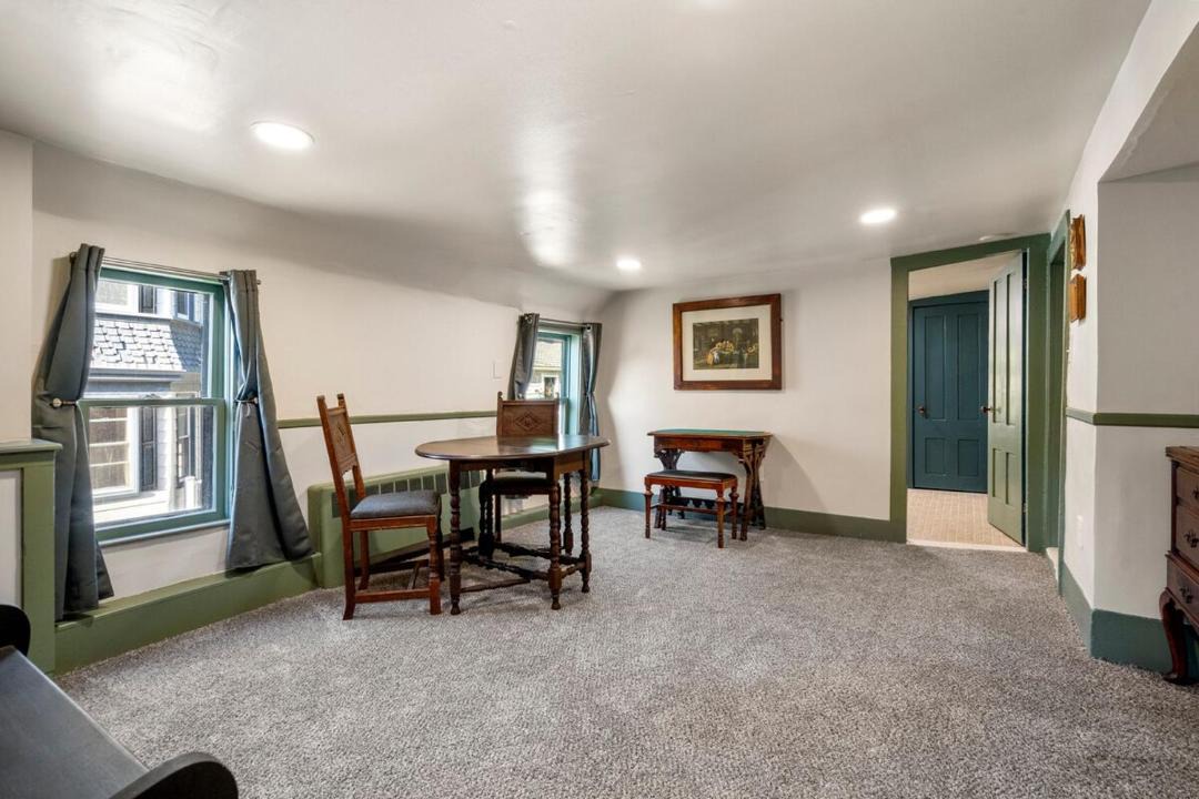 Photo of Others in Beverly