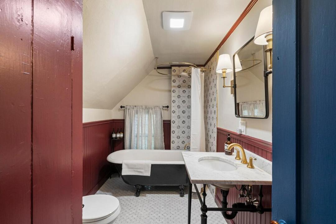 Photo of Bathroom in Beverly