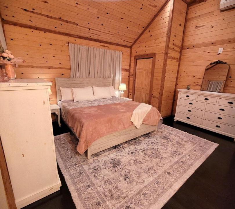 Photo of Bedroom in Davisville