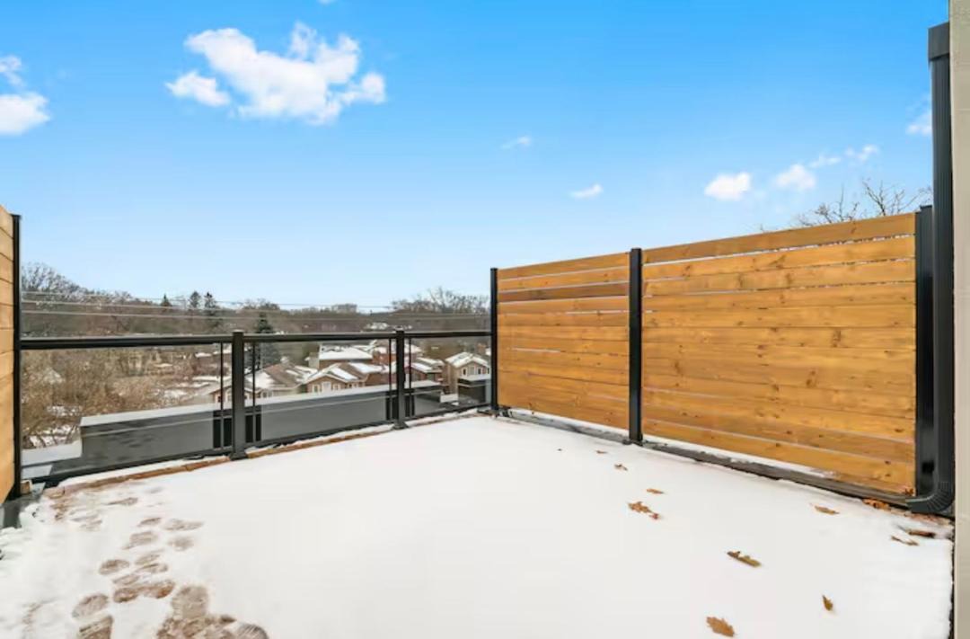Photo of Patio Balcony in Birch Cliff