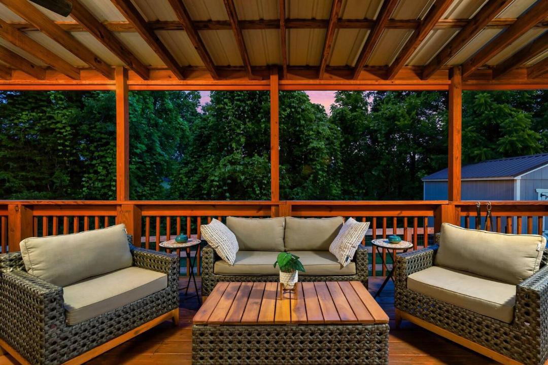 Photo of Patio Balcony in Kodak
