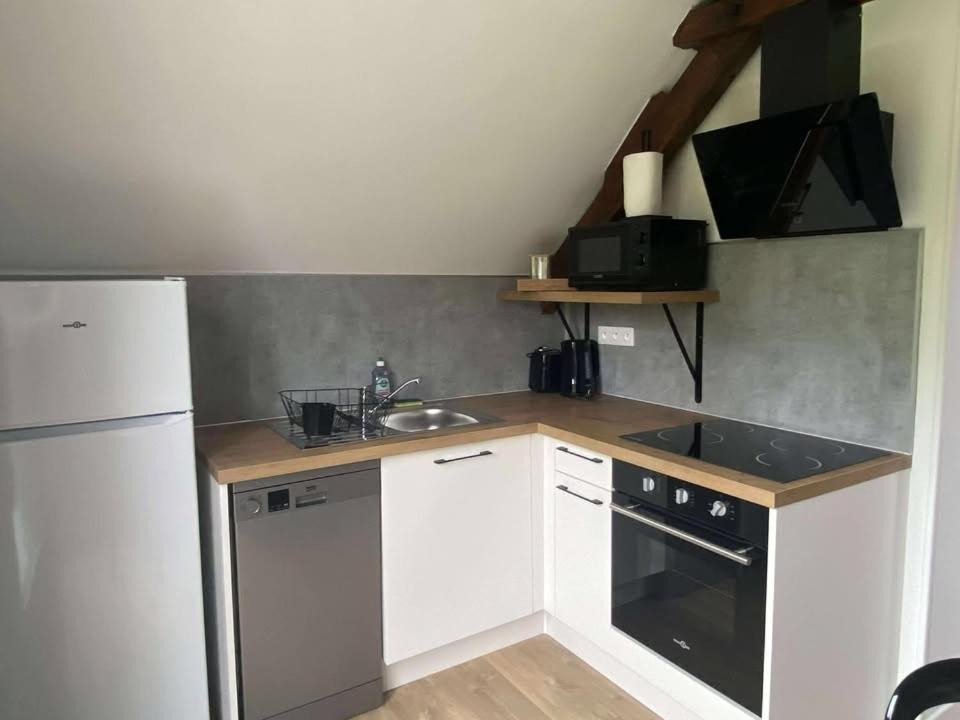 Photo of Others in Rue