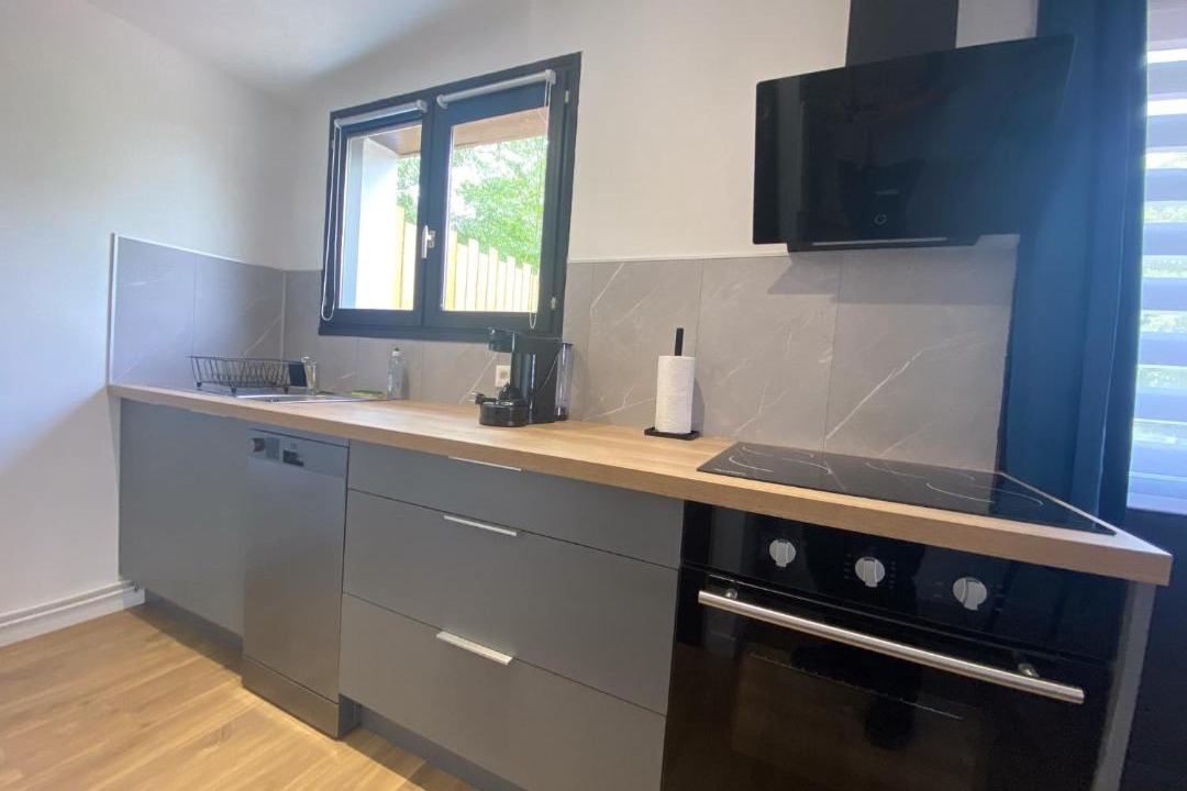 Photo of Others in Rue