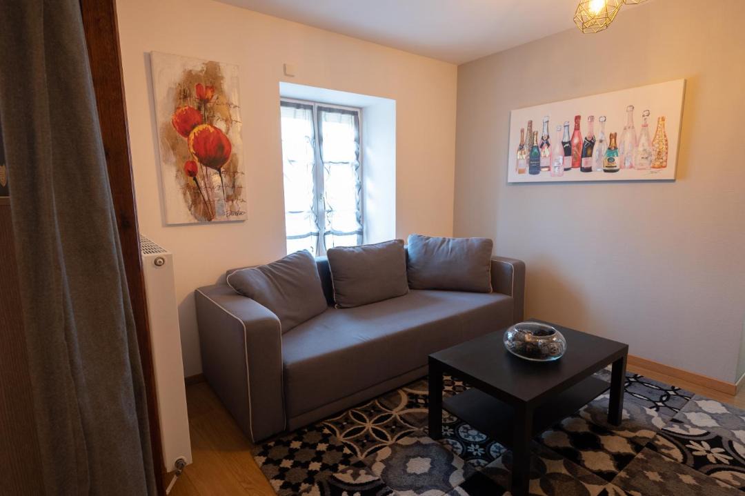 Photo of Others in Ecueil