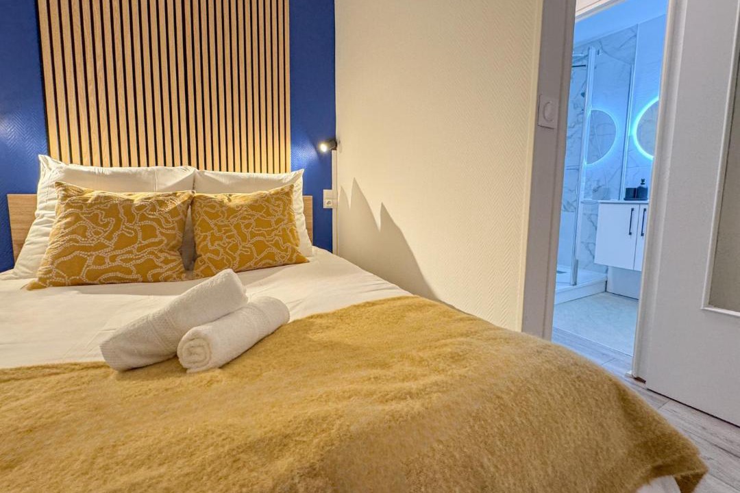 Photo of Bedroom in Mondeville