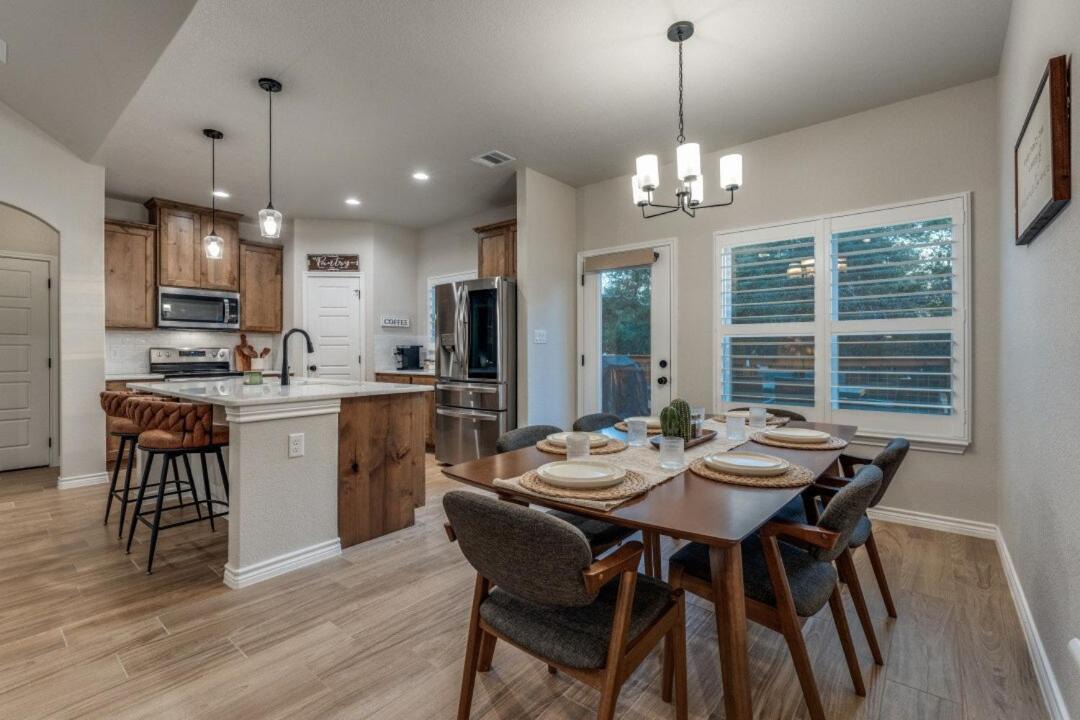 Photo of Kitchen in Canyon Lake