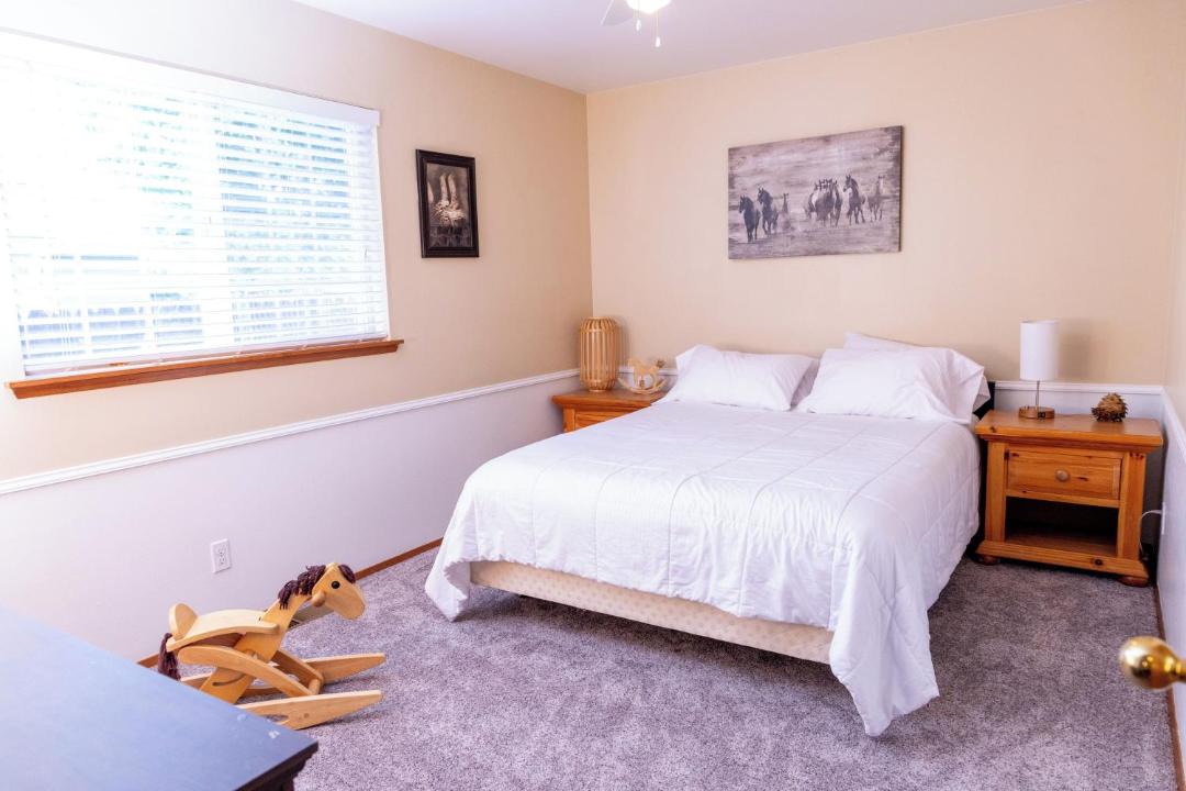 Photo of Bedroom in Tri-Cities