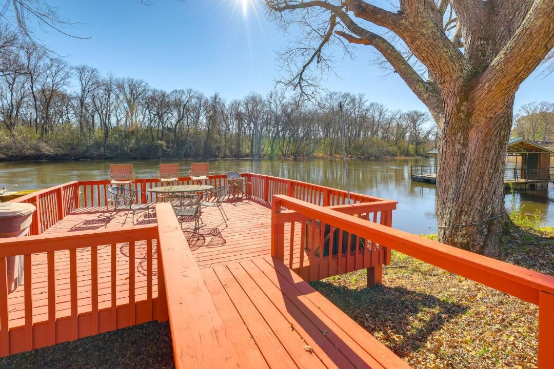Photo of Others in Swinging Bridge Village