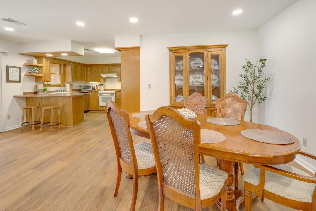 Photo of Kitchen in Swinging Bridge Village