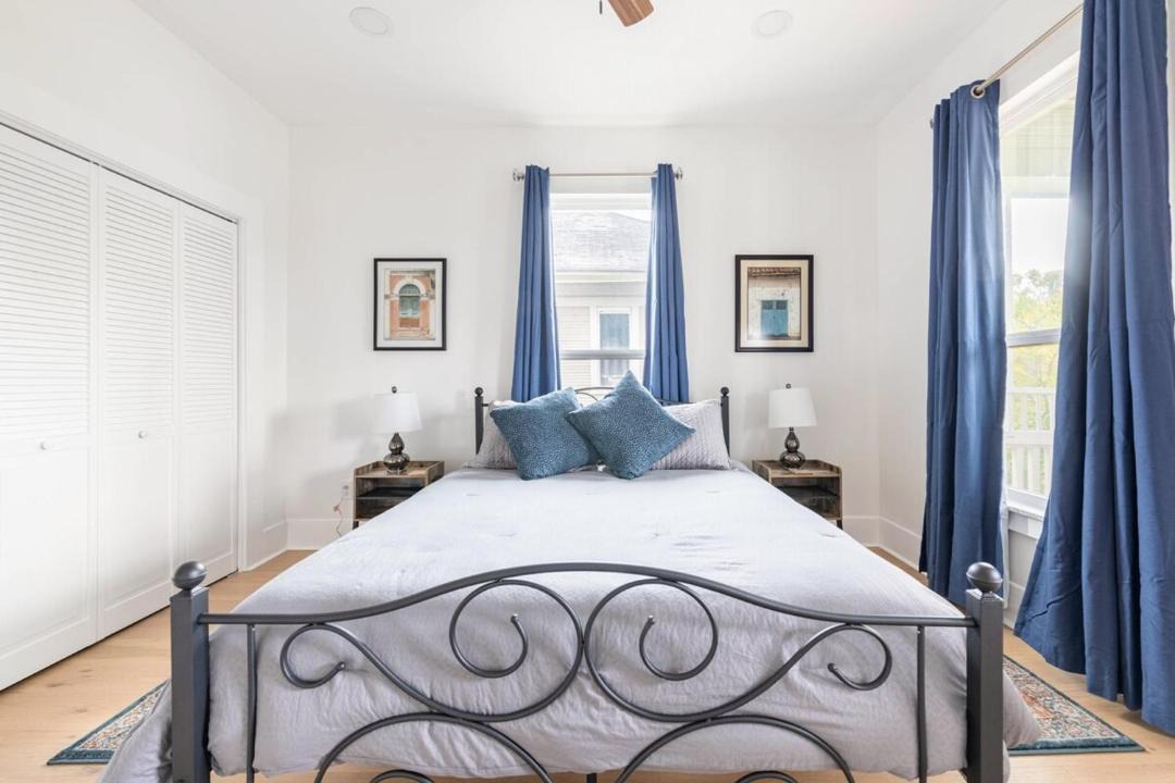 Photo of Bedroom in Mahncke Park
