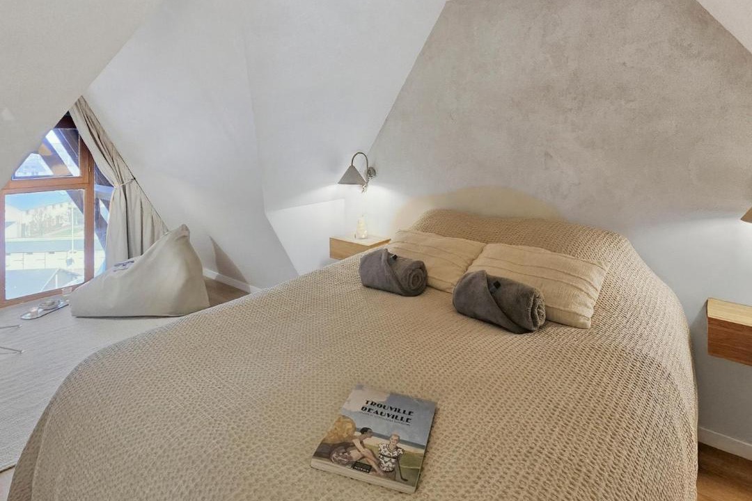 Photo of Bedroom in Deauville