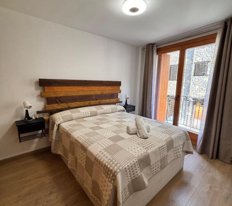 Photo of Bedroom in Llavorsi