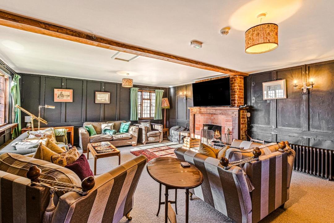 Photo of Others in Reading