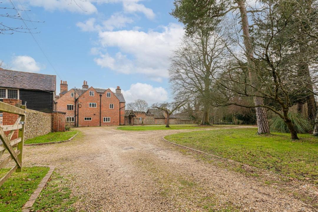 Photo of Others in Reading