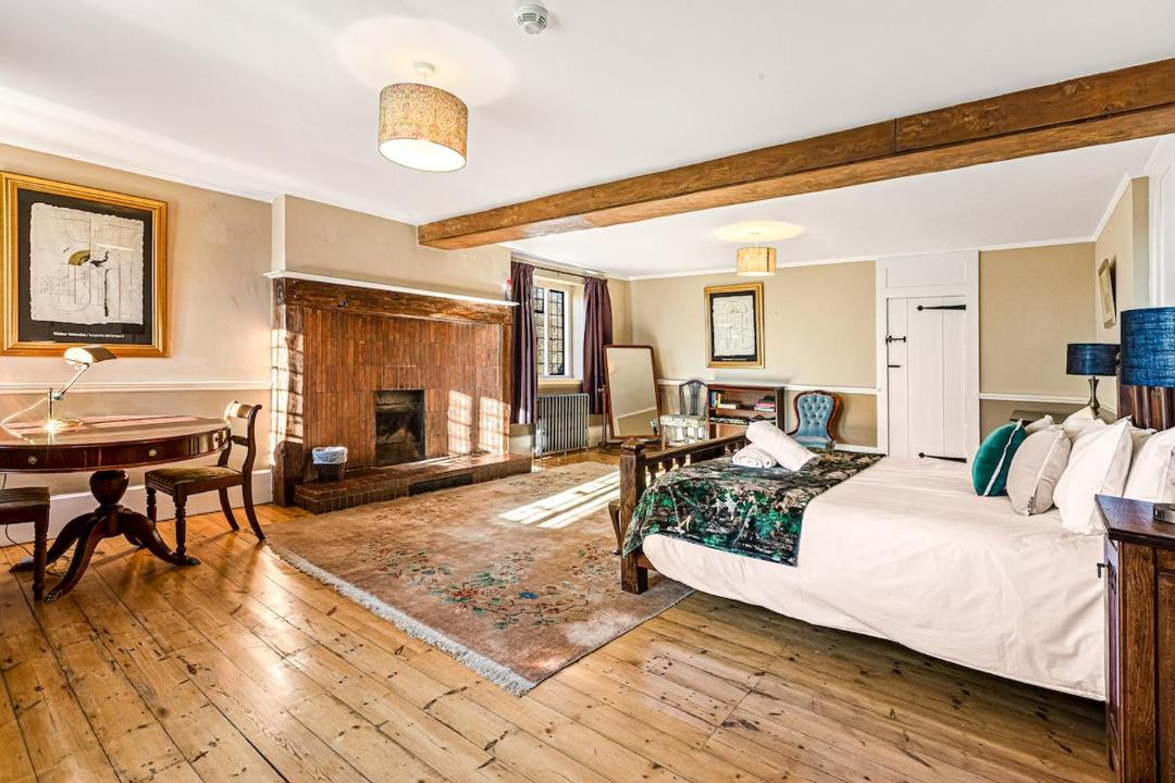 Photo of Others in Reading