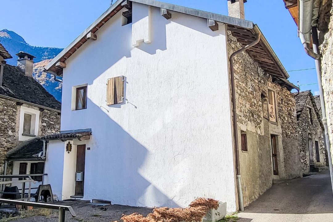 Photo of Buildings in Someo