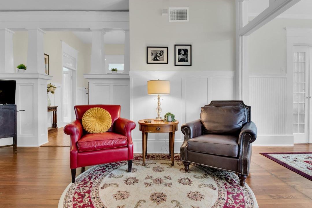 Photo of Livingroom in Five Points