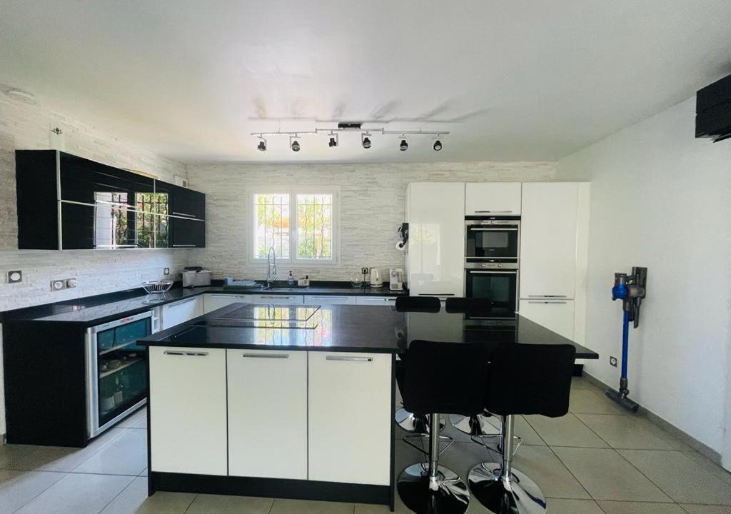 Photo of Kitchen in Ollioules