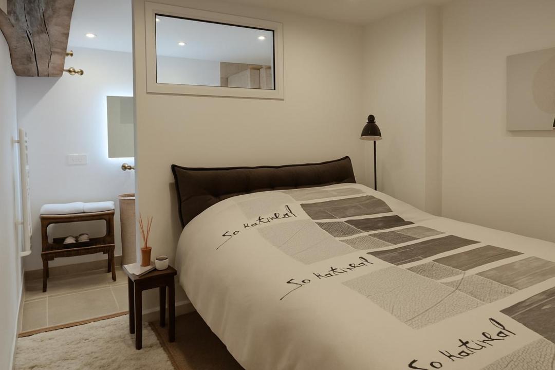 Photo of Bedroom in Couches