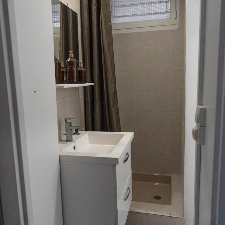 Photo of Bathroom in Clemenceau