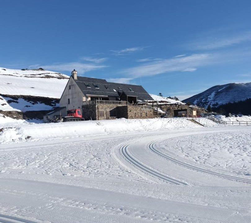 Photo of Others in Sarrancolin