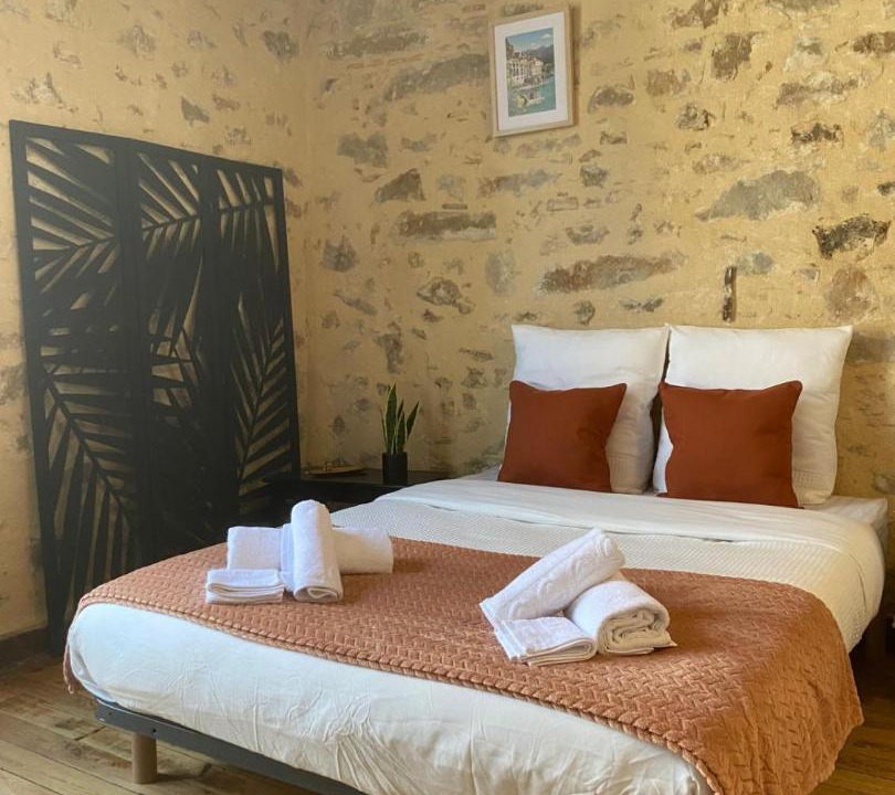 Photo of Others in Flore