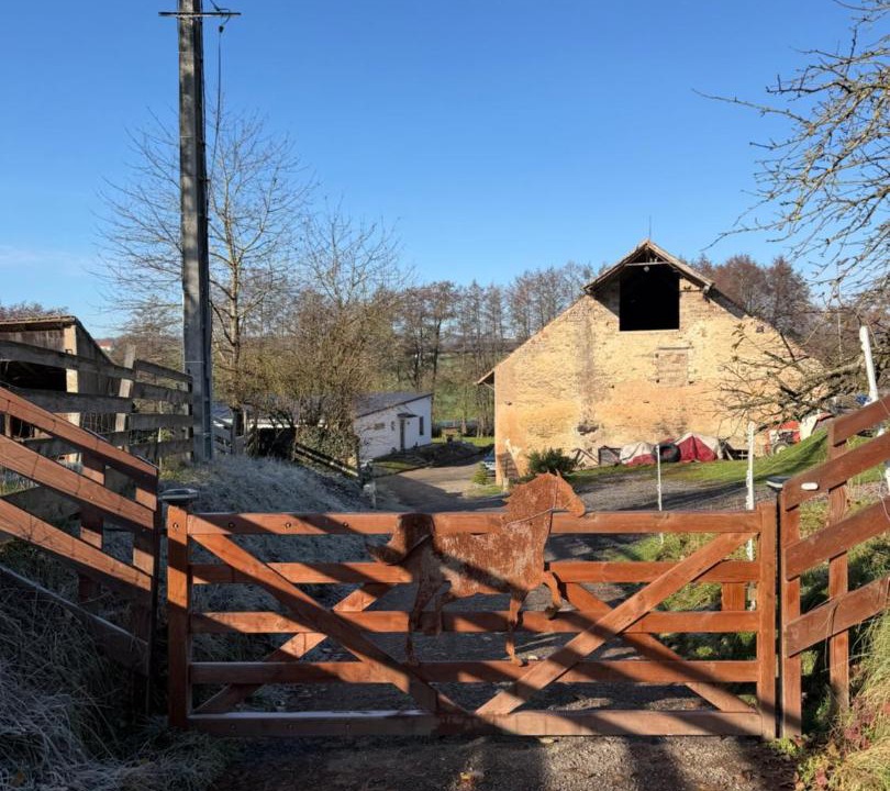 Photo of Others in Butten