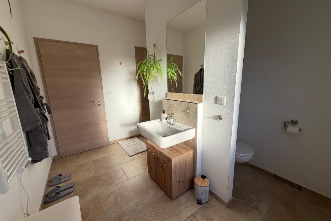 Photo of Bathroom in Butten
