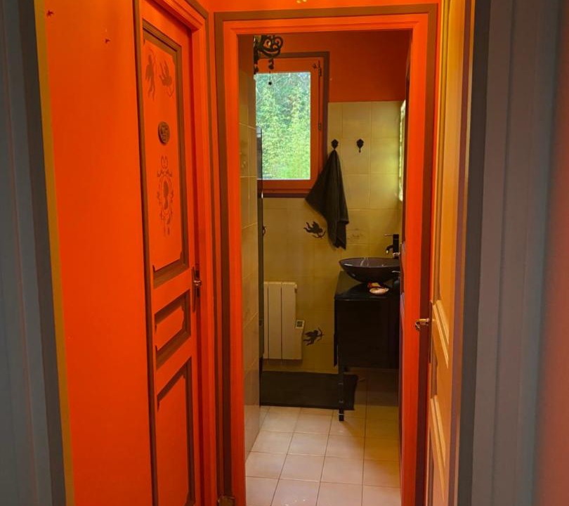 Photo of Bathroom in Villebon-sur-Yvette