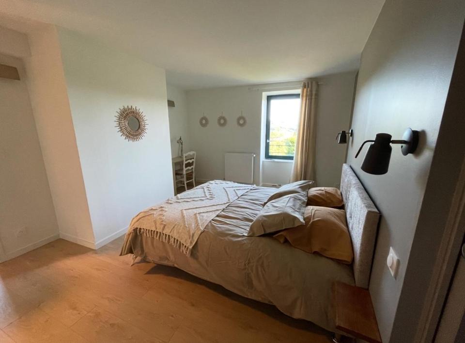 Photo of Bedroom in Saint-Bonnet-le-Troncy