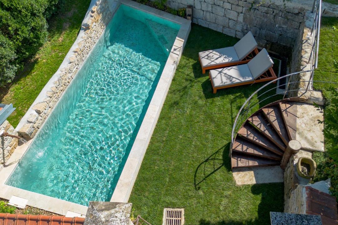 Photo of Others in Nans-sous-Sainte-Anne