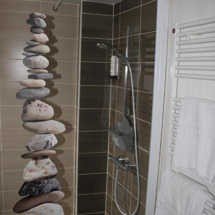 Photo of Others in Beze