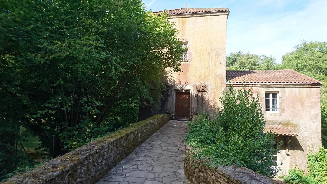 Photo of Buildings in Mallievre