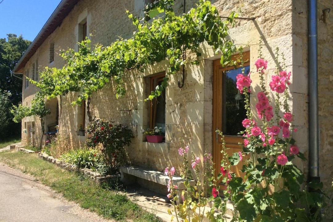 Photo of Others in Ivrey