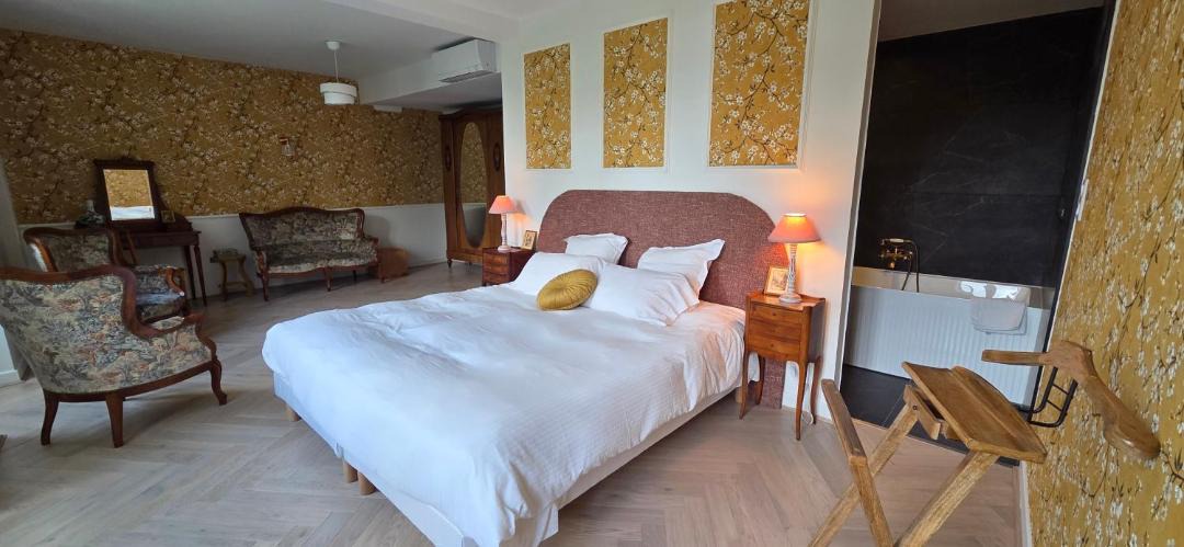 Photo of Bedroom in Louchy-Montfand