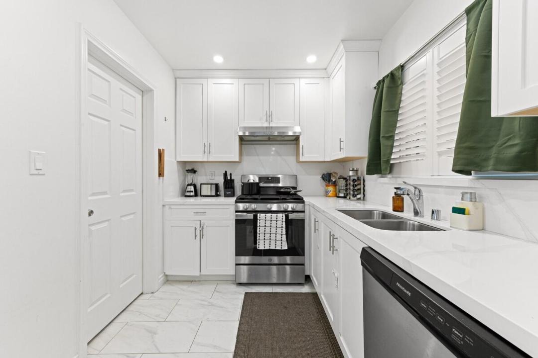 Photo of Kitchen in Northridge
