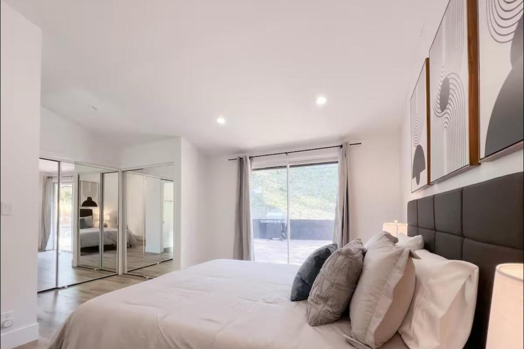 Photo of Bedroom in Woodland Hills