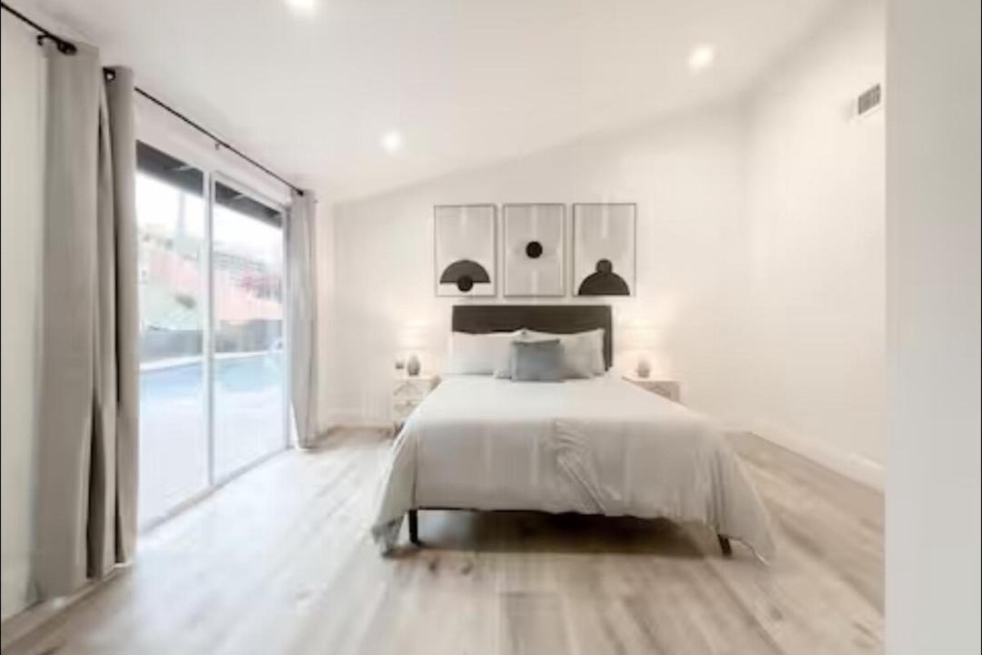 Photo of Bedroom in Woodland Hills