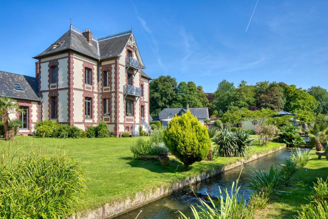 Photo of Others in Ouville-la-Riviere